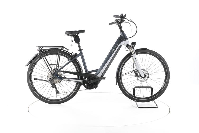 Pegasus Premio EVO 10 Lite Trekking E-Bike Tiefeinsteiger