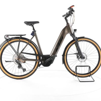 KTM Macina Ultimate Pro Trekking E-Bike Tiefeinsteiger