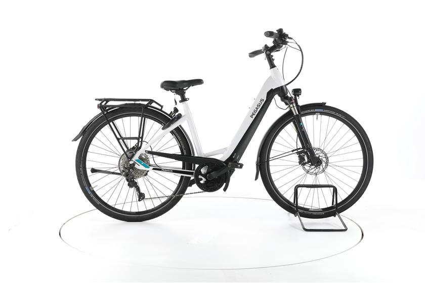 Pegasus Premio EVO 10 Lite Trekking E-Bike Tiefeinsteiger