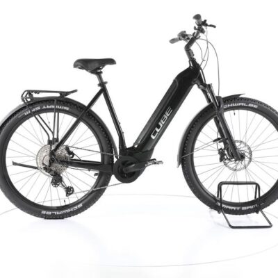 Cube Reaction Hybrid Race Trekking E-Bike Tiefeinsteiger